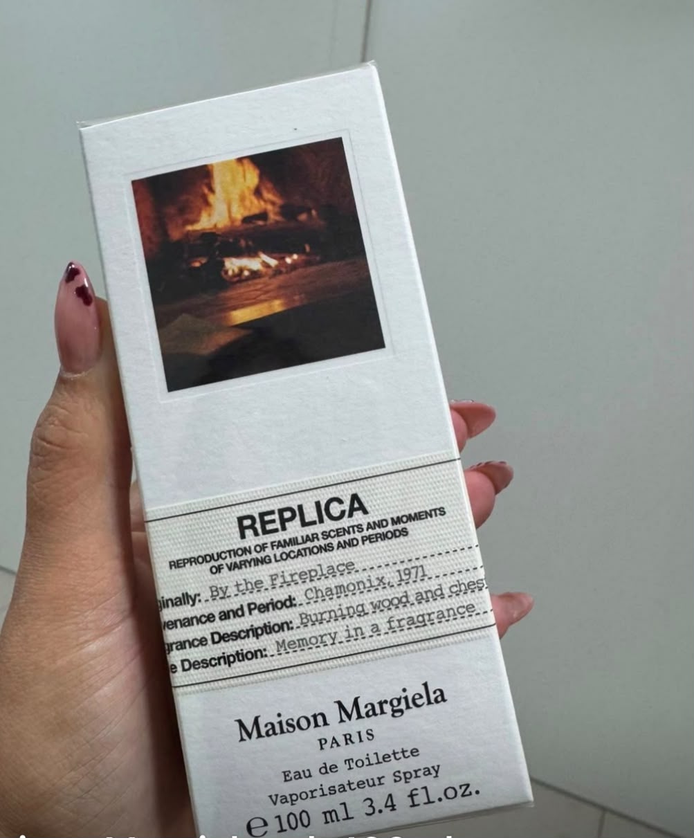 Replica By the Fireplace Eau de Toilette